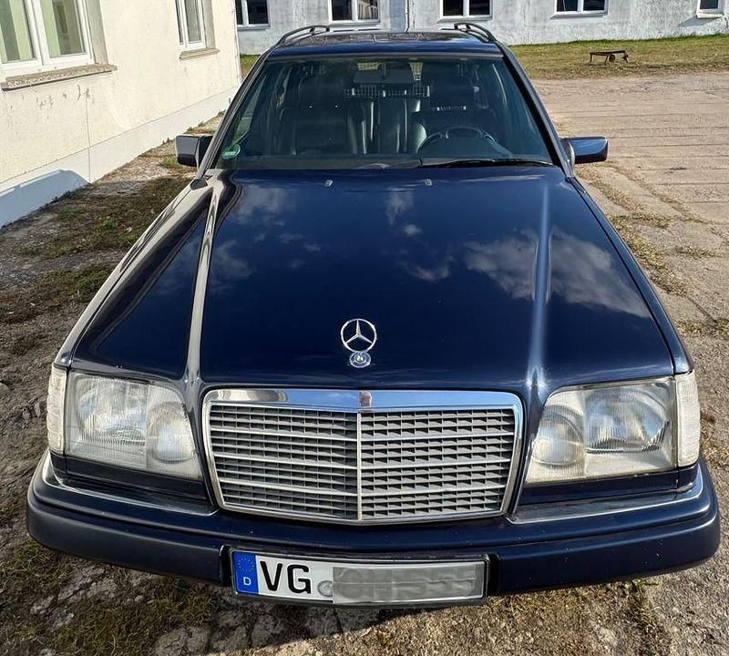 Gebraucht Mercedes 320 220 PS (161 kW) 1994 Blau Limousine