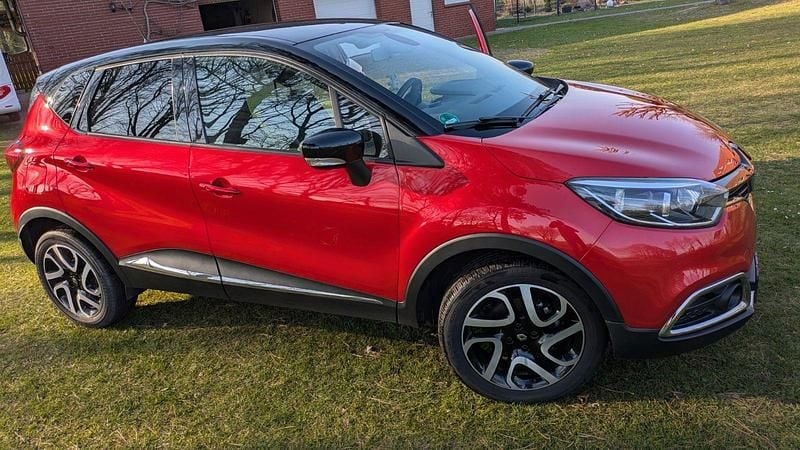 Gebraucht Renault Captur XMOD 110 PS (80 kW) 2016 Rot SUV
