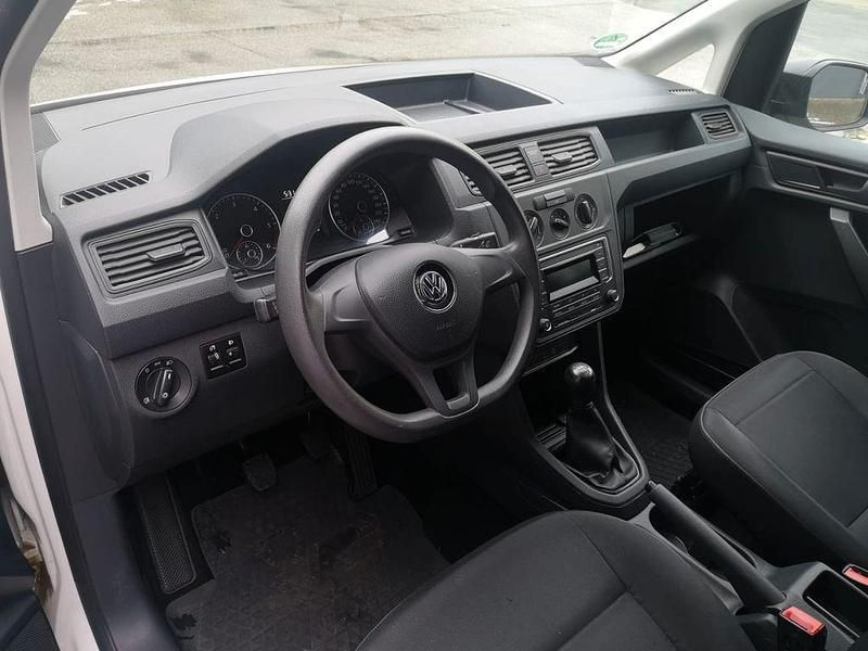 Gebraucht VW Caddy Trendline 102 PS (75 kW) 2019 Weiß Van / Kleinbus