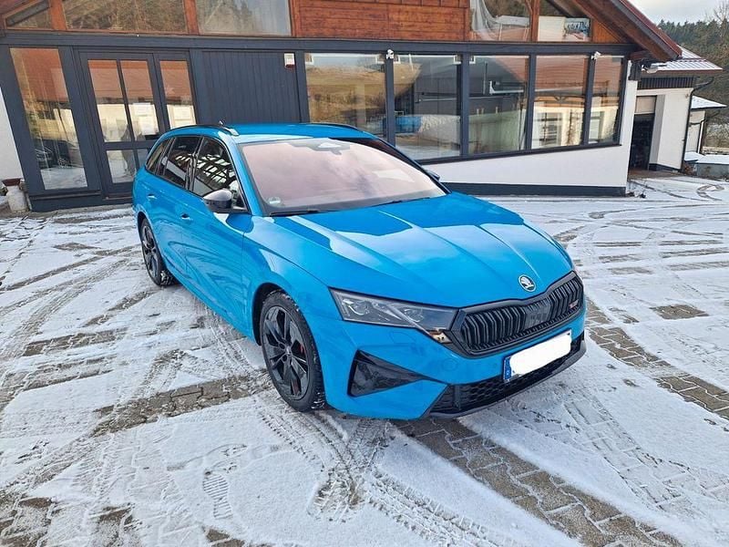 Second-hand Skoda Octavia RS 265 CP (194 kW) 2025 Albastru Break