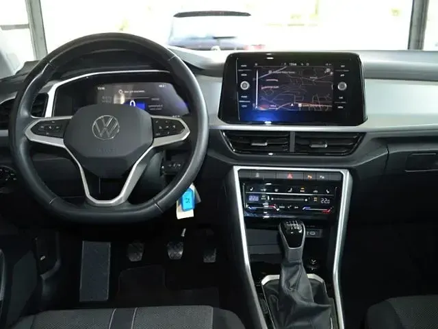 Gebraucht VW T-Roc Life 110 PS (80 kW) 2023 Deep black perleffekt SUV