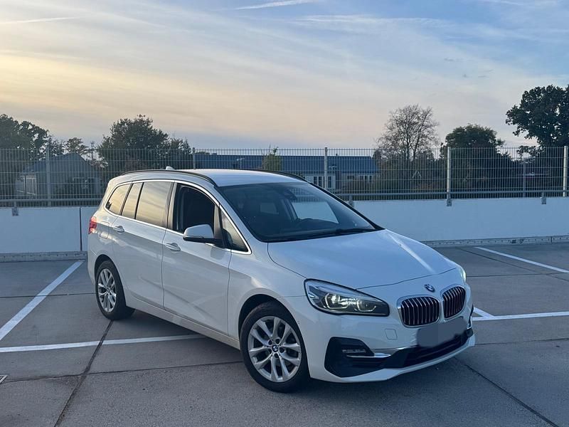 Weiß Gebraucht 2018 BMW 216 Kombi | 9.250 € (Guter Preis) - Bild 1/4