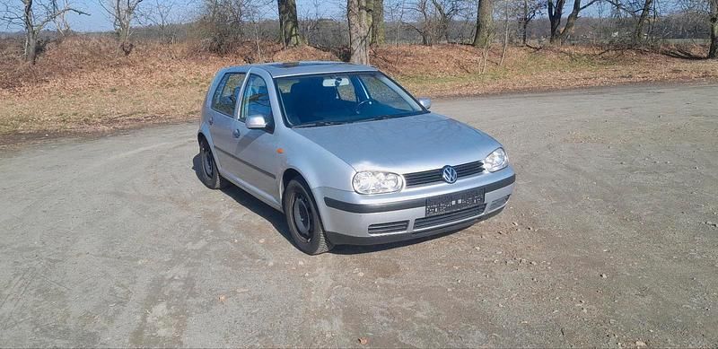 Gebraucht VW Golf IV 110 PS (80 kW) 2003 Silber Kleinwagen