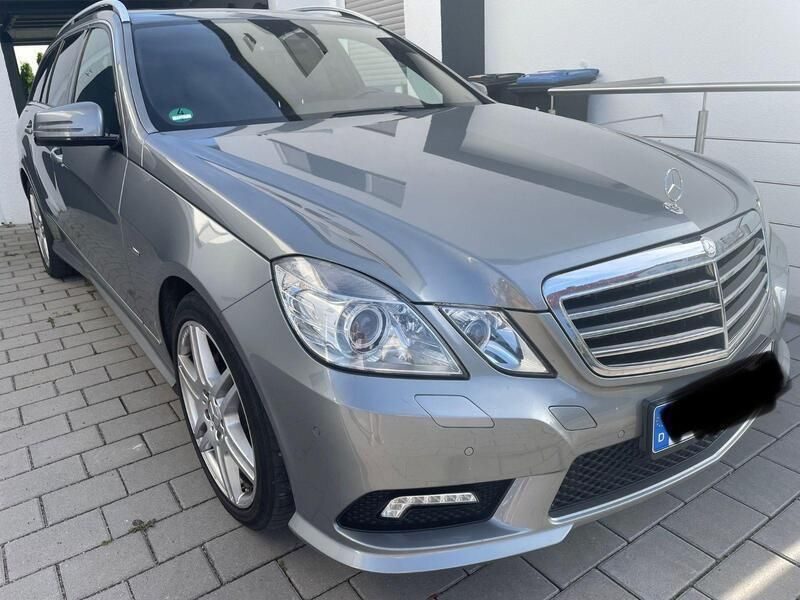 Grau Gebraucht 2009 Mercedes 350 Avantgarde Kombi | 10.650 € (Guter Preis) - Bild 1/4