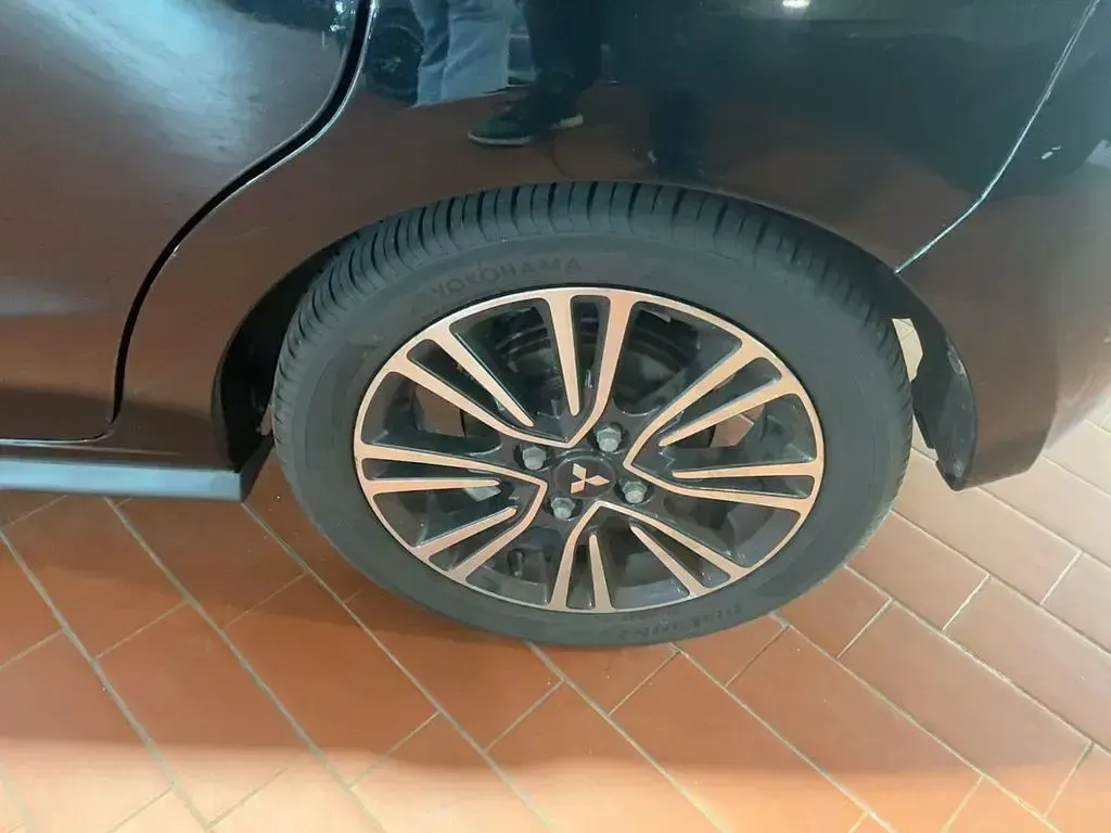 Gebraucht Mitsubishi Space Star Edition 80 PS (58 kW) 2018 Schwarz Kleinwagen