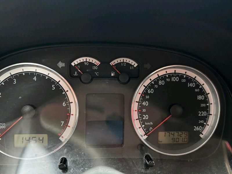 Gebraucht VW Bora 110 PS (80 kW) 2003 Grau Limousine