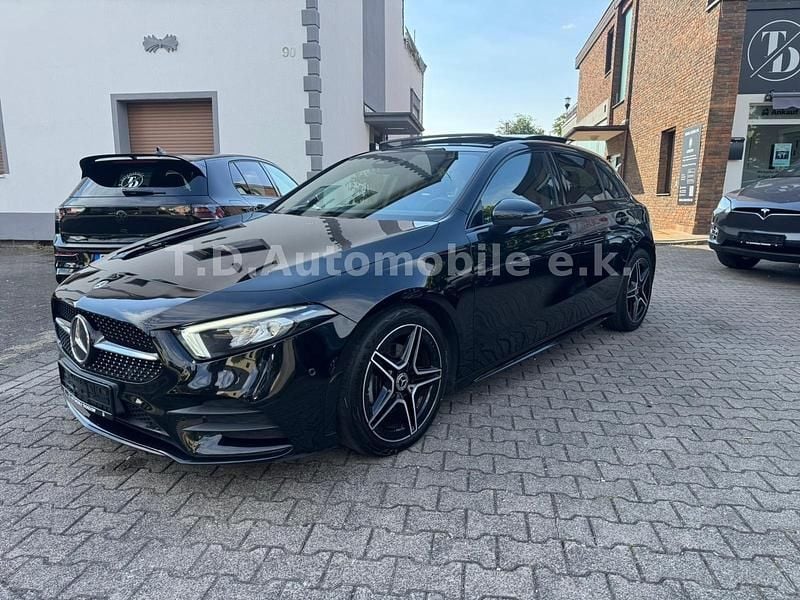 Schwarz Gebraucht 2020 Mercedes A180 AMG Kleinwagen | 20.999 € (Fairer Preis) - Bild 1/4
