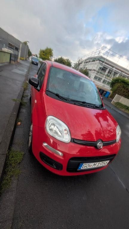 Rot Gebraucht 2011 Fiat Panda Kleinwagen | 3.000 € (Fairer Preis) - Bild 1/4