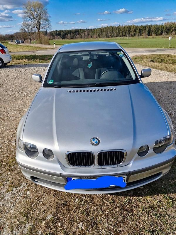 Gebraucht BMW 318 143 PS (105 kW) 2002 Silber Limousine