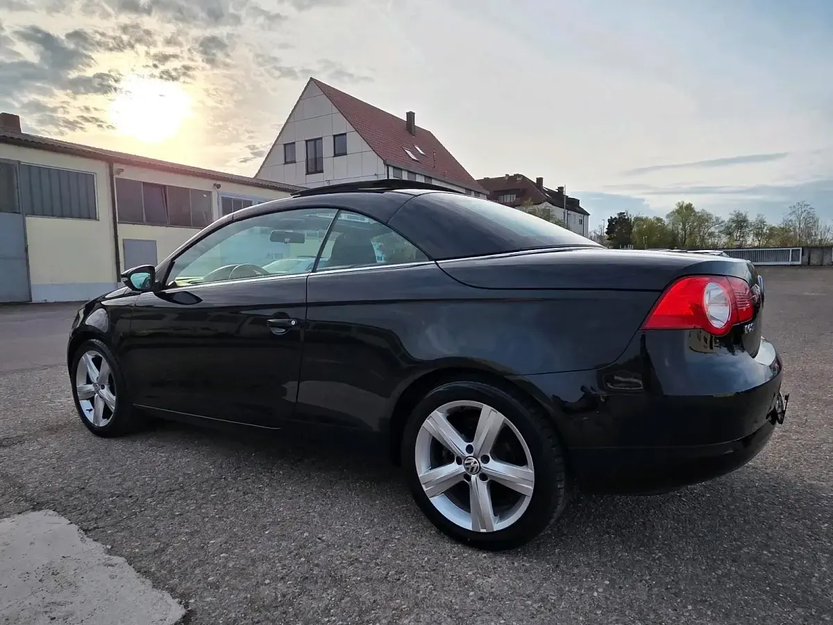 Gebraucht VW Eos 122 PS (89 kW) 2009 Schwarz Cabrio