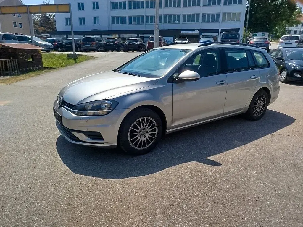 Second-hand VW Golf VII 110 CP (80 kW) 2018 Auriu Break