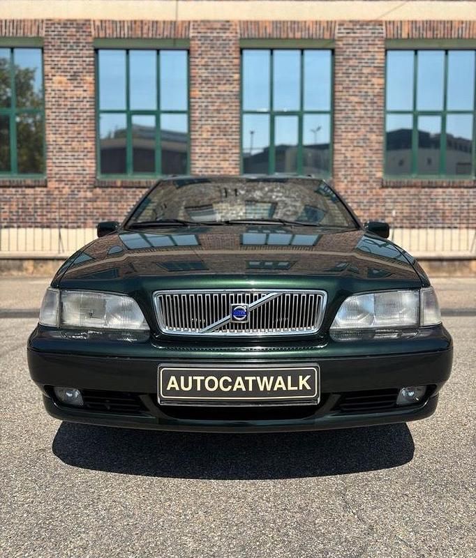 Gebraucht Volvo V70 Plus 140 PS (102 kW) 2000 Grün Kombi