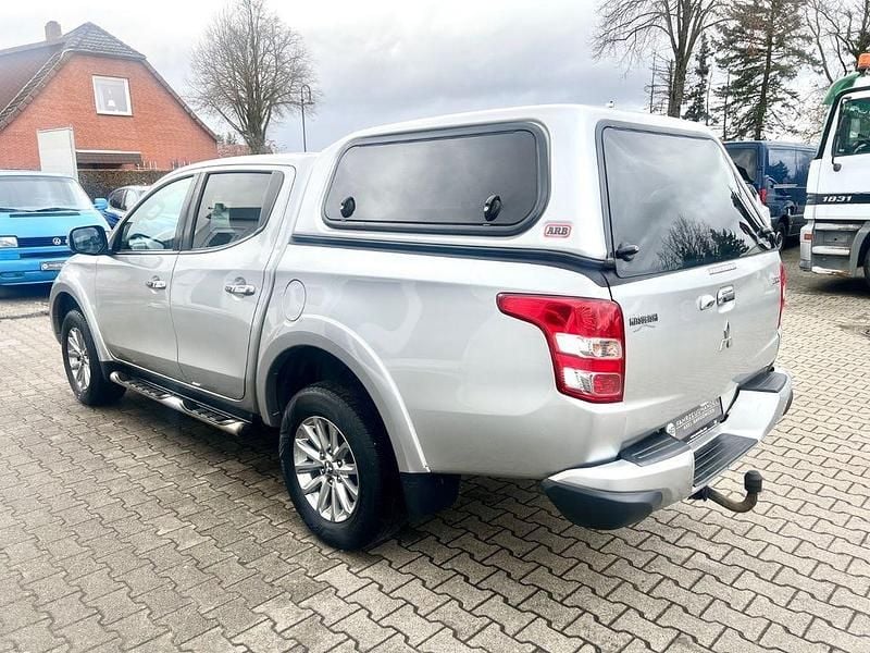 Gebraucht Mitsubishi L200 Top 181 PS (133 kW) 2017 Sterlingsilber (m) Abholung