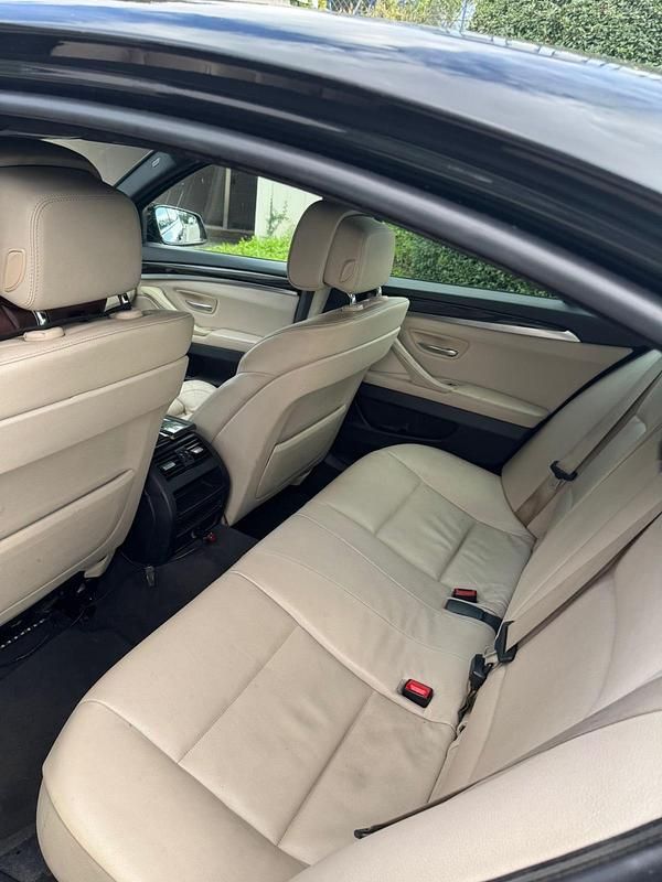 Gebraucht BMW 530 258 PS (189 kW) 2010 Schwarz Limousine