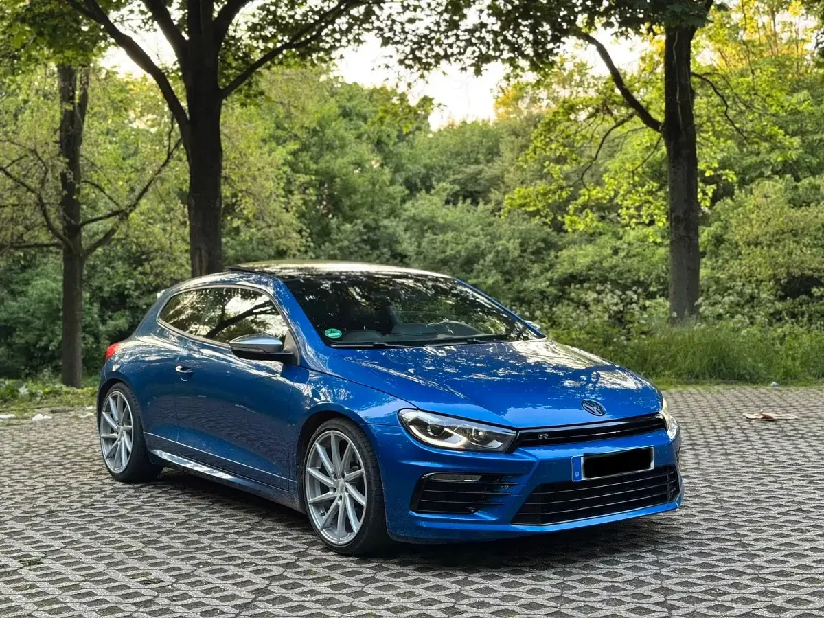 Gebraucht VW Scirocco R 280 PS (205 kW) 2014 Blau Coupé