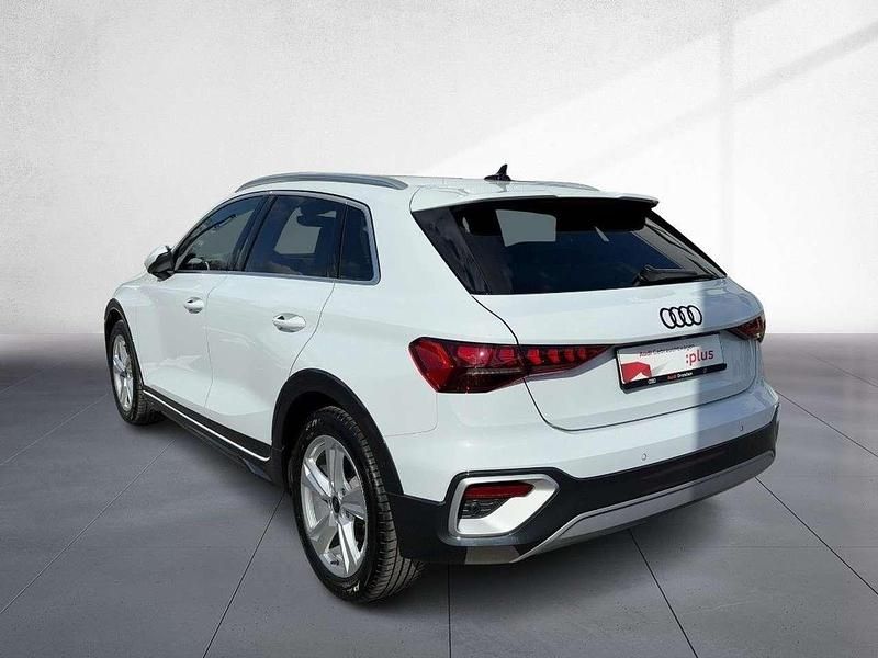 Gebraucht Audi A3 Sport 150 PS (110 kW) 2025 Gletscherweiß metallic Kombi