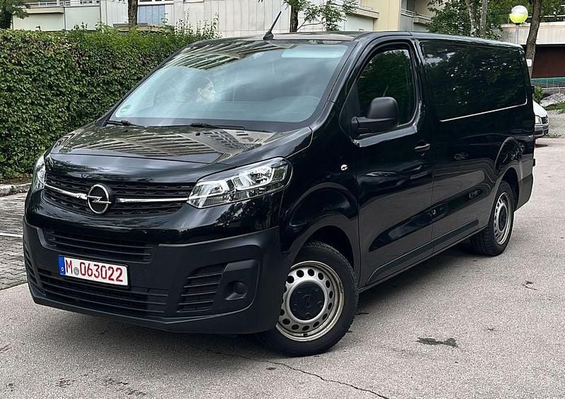Schwarz Gebraucht 2023 Opel Vivaro Edition Van | 20.999 € (Fairer Preis) - Bild 1/4