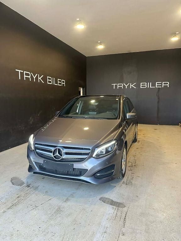 Gebraucht Mercedes B220 177 PS (130 kW) 2016 Grau Van / Kleinbus