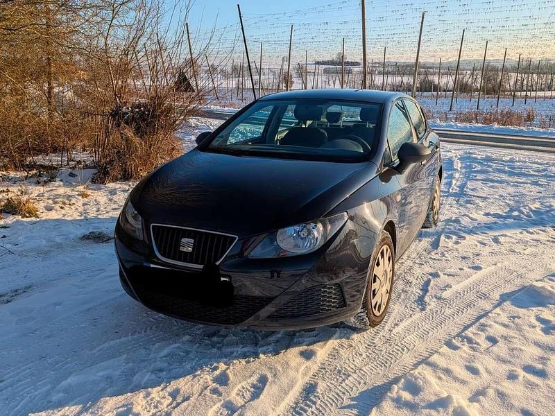 Schwarz Gebraucht 2010 Seat Ibiza Reference Limousine | 2.900 € (Guter Preis) - Bild 1/3