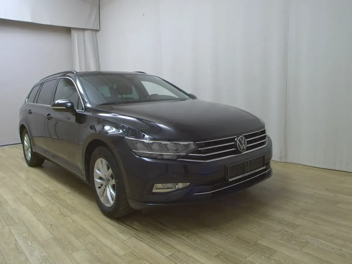 Używany VW Passat Pro 150 KM (110 kW) 2023 Czarny Kombi
