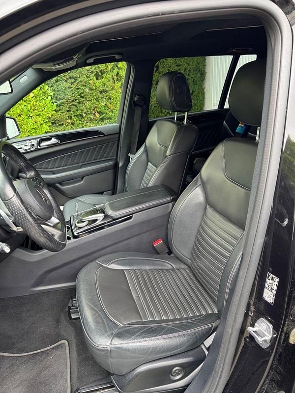 Gebraucht Mercedes GLS350 AMG line 258 PS (189 kW) 2019 Schwarz SUV