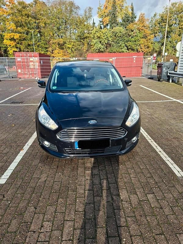 Gebraucht Ford S-MAX S 179 PS (131 kW) 2017 Schwarz Van / Kleinbus