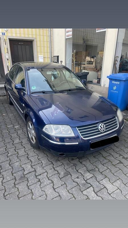 Second-hand VW Passat 131 CP (96 kW) 2002 Albastru Berlinǎ