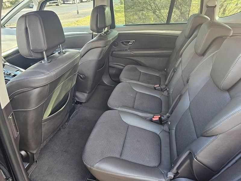 Gebraucht Renault Espace Life 160 PS (117 kW) 2015 Schwarz Van / Kleinbus