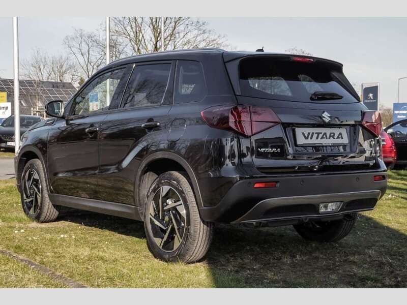 Neu Suzuki Vitara Comfort+ 129 PS (94 kW) 2025 Cosmic black pearl metallic SUV