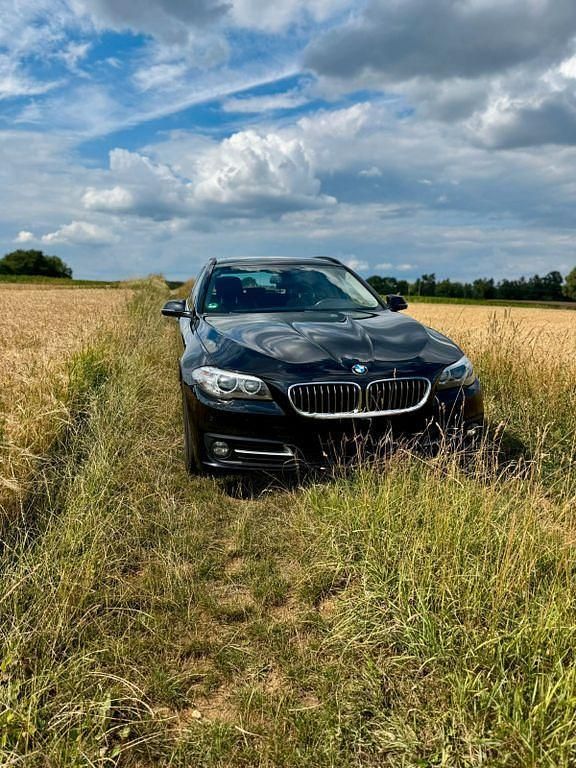 Schwarz Gebraucht 2014 BMW 520 Kombi | 10.400 € (Guter Preis) - Bild 1/4