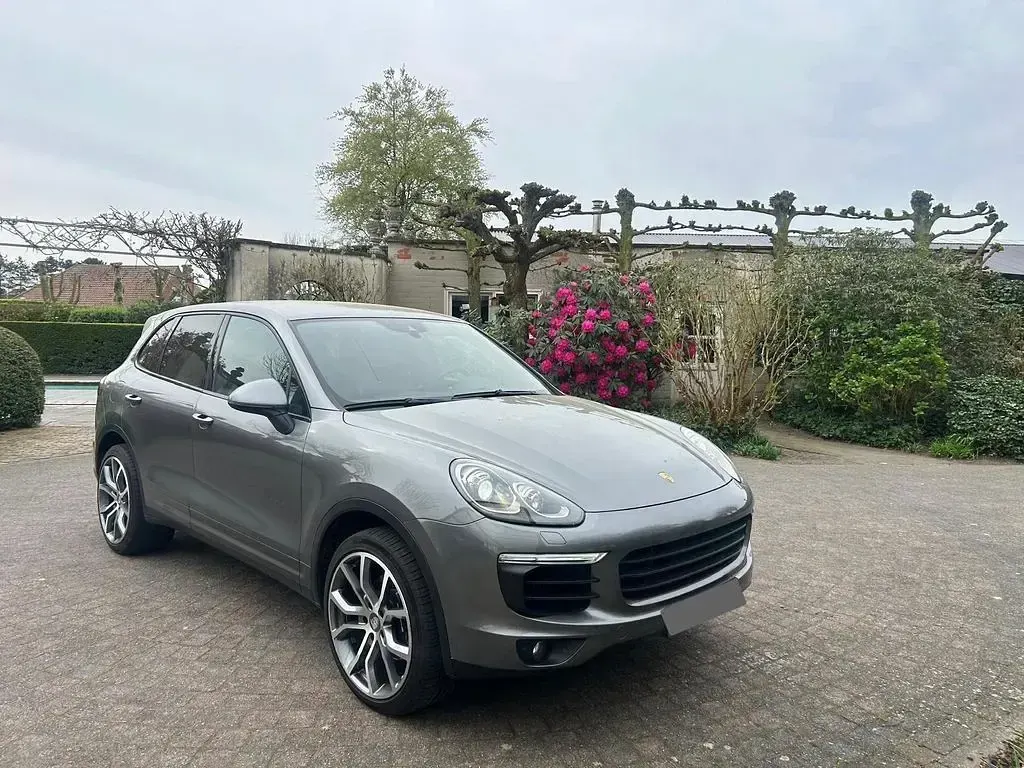 Second-hand Porsche Cayenne 262 CP (192 kW) 2016 Gri SUV
