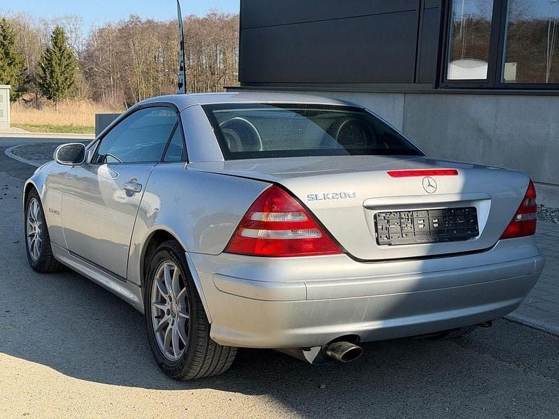 Gebraucht Mercedes SLK200 163 PS (119 kW) 2002 Silber Cabrio