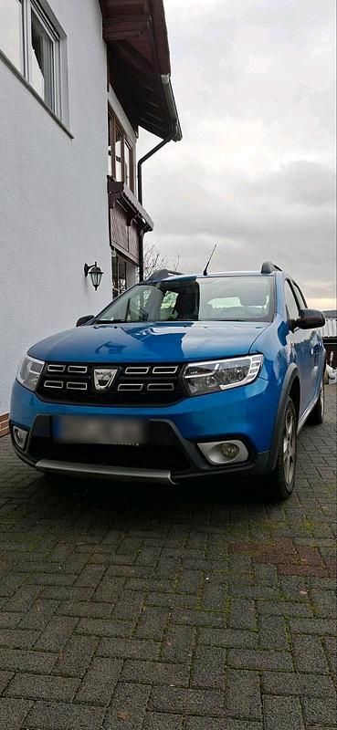 Blau Gebraucht 2020 Dacia Sandero Limousine | 9.500 € (Guter Preis) - Bild 1/4