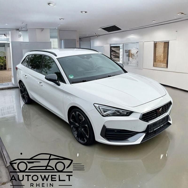 Weiß Gebraucht 2022 Cupra Leon VZ Kombi | 23.990 € (Superpreis) - Bild 1/4