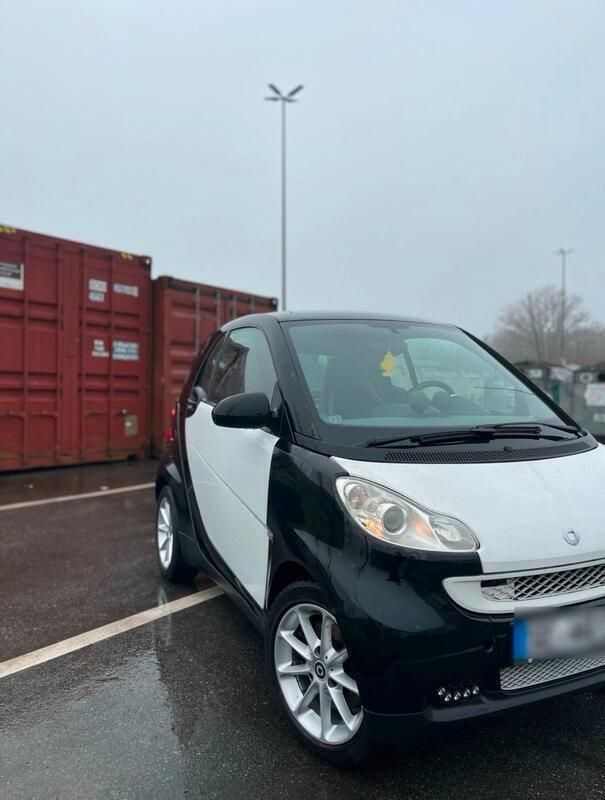 Schwarz Gebraucht 2007 Smart ForTwo Coupé Kleinwagen | 2.600 € (Etwas zu teuer) - Bild 1/4