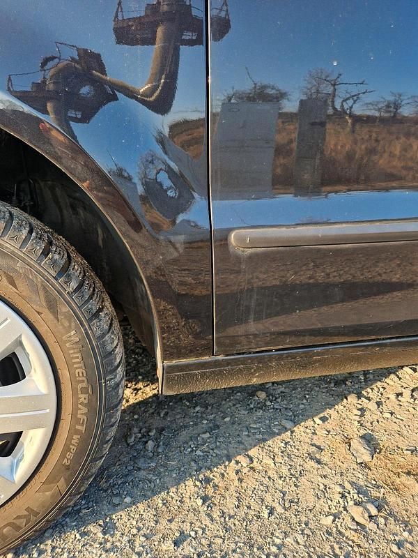 Gebraucht VW Fox 54 PS (39 kW) 2005 Schwarz Kleinwagen