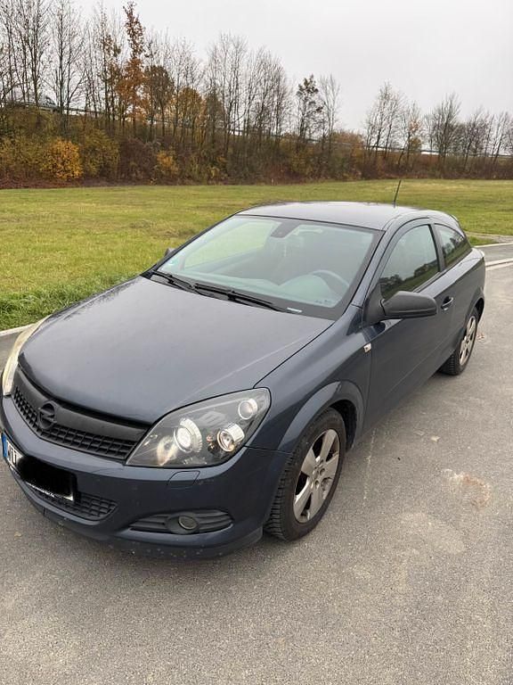 Blau Gebraucht 2008 Opel Astra GTC Limousine | 2.300 € (Guter Preis) - Bild 1/4