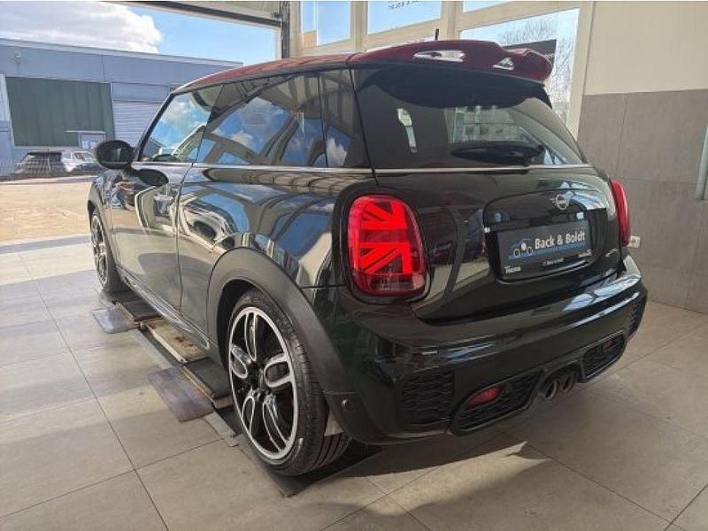 Gebraucht Mini Cooper 231 PS (169 kW) 2019 Rebel green Kleinwagen