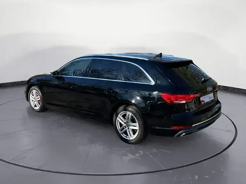 Gebraucht Audi A4 Sport 190 PS (139 kW) 2019 Schwarz Kombi