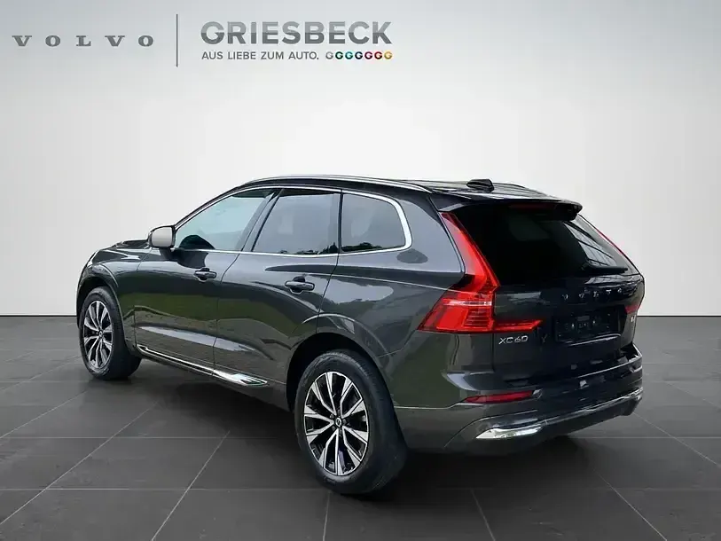 Gebraucht Volvo XC60 Plus 197 PS (144 kW) 2023 Grau SUV
