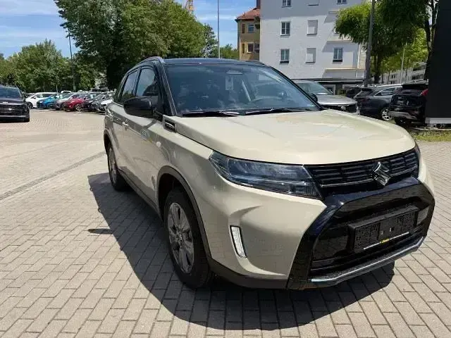 Neu Suzuki Vitara Comfort 110 PS (80 kW) 2026 Beige SUV