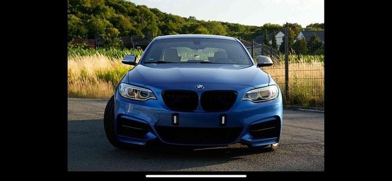 Blau Gebraucht 2017 BMW M240 M Sport Coupé | 31.000 € (Fairer Preis) - Bild 1/4
