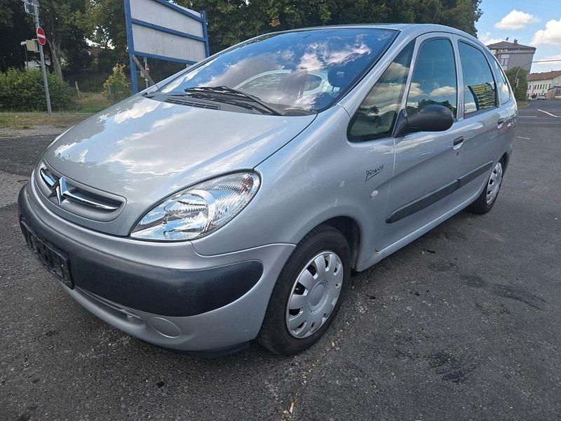 Silber Gebraucht 2001 Citroën Xsara Picasso Exclusive Van / Kleinbus | 1.990 € (Fairer Preis) - Bild 1/4