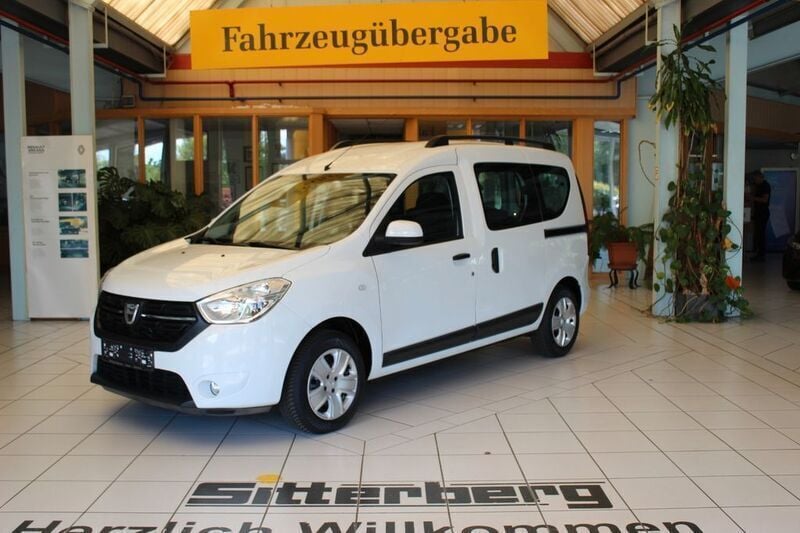 Gebraucht Dacia Dokker Comfort 102 PS (75 kW) 2018 Weiß Van / Kleinbus
