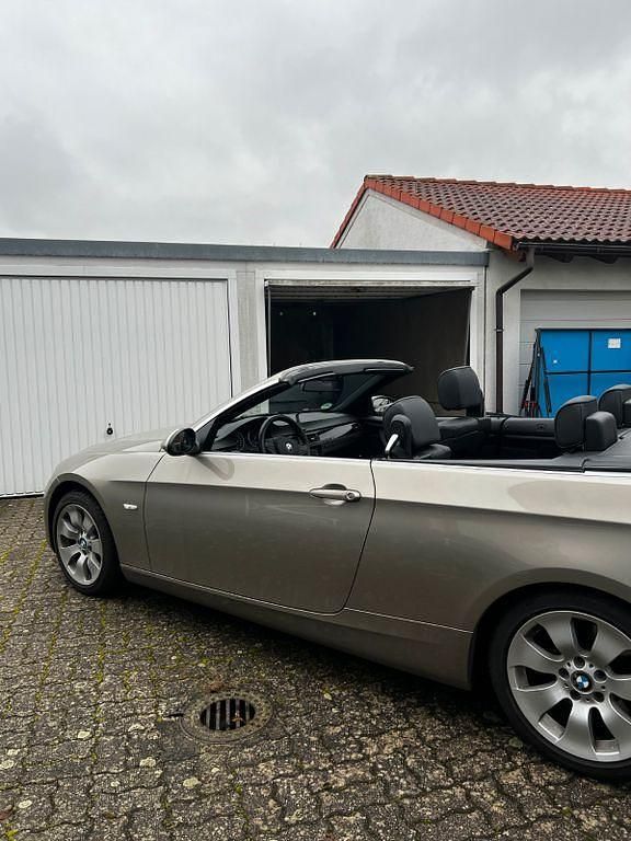 Gebraucht BMW 335 Cabriolet 306 PS (225 kW) 2008 Braun Cabrio