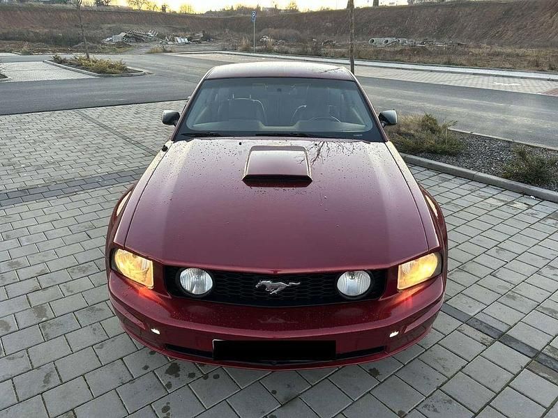 Rot Gebraucht 2007 Ford Mustang | 11.500 € - Bild 1/4