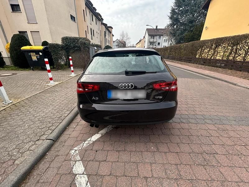 Second-hand Audi A3 2012 Negru Hatchback