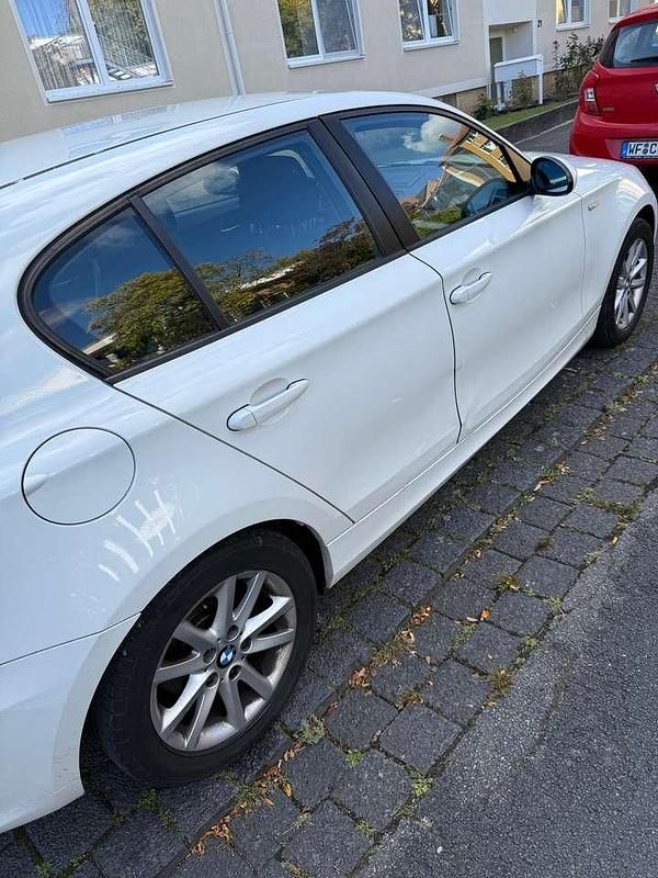 Gebraucht BMW 116 114 PS (83 kW) 2008 Weiß Kleinwagen