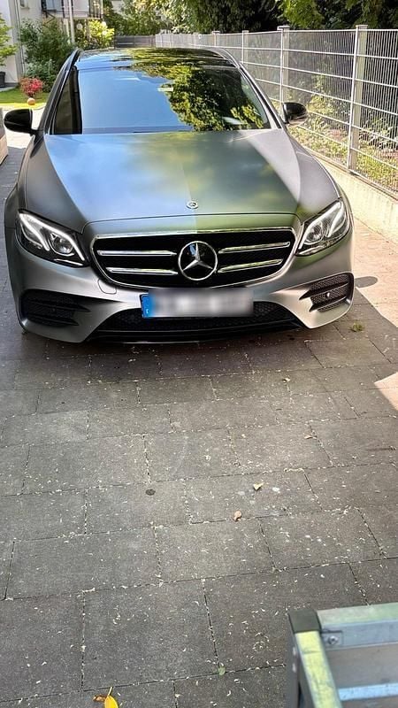 Gebraucht 2019 Mercedes E300 AMG line Kombi | 29.000 € (Fairer Preis) - Bild 1/4
