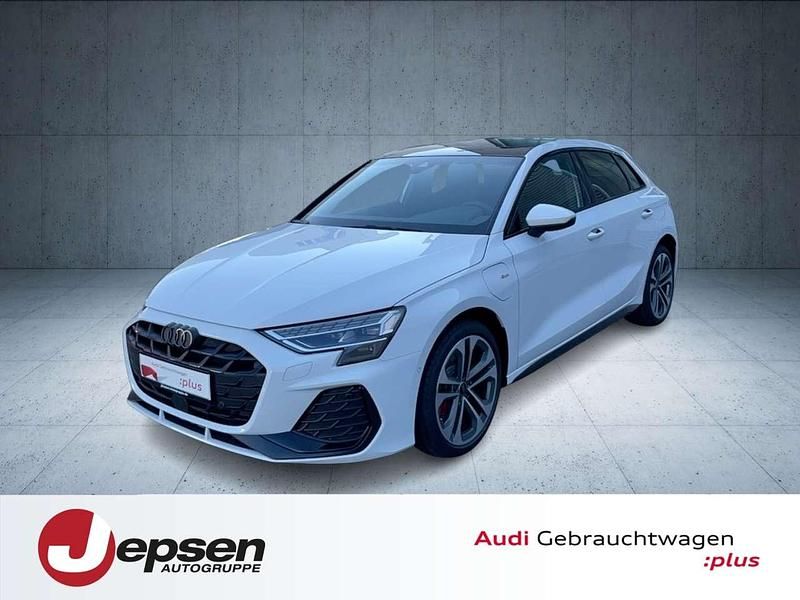 Gletscherweiß metallic Gebraucht 2025 Audi A3 Sportback e-tron S-Line Kleinwagen | 51.880 € - Bild 1/4